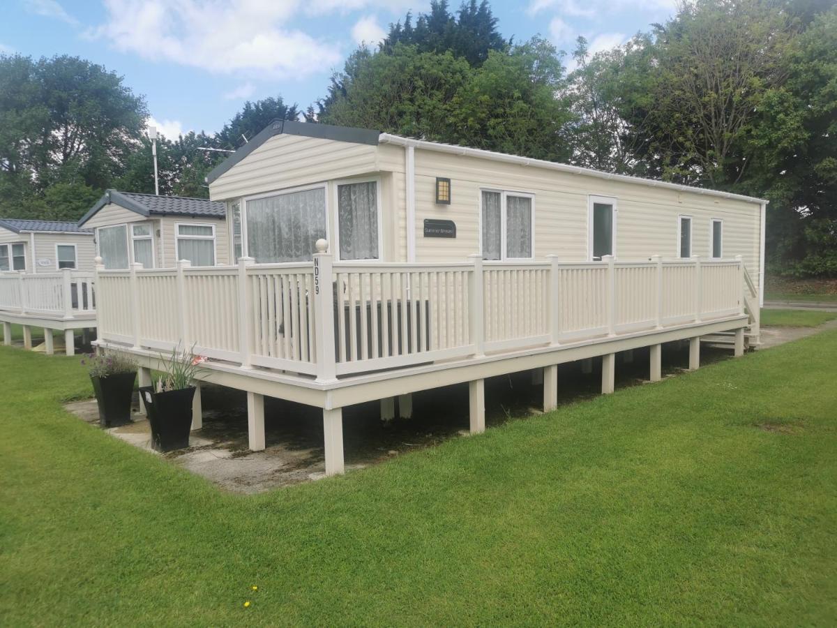 Villa Caravan In The Cotswolds Cirencester Exterior foto