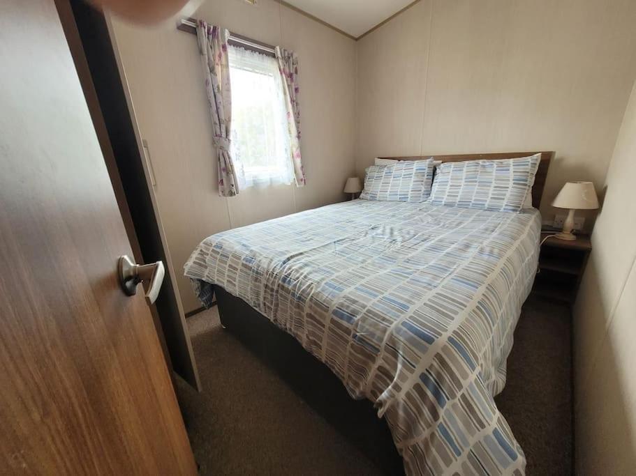 Villa Caravan In The Cotswolds Cirencester Exterior foto