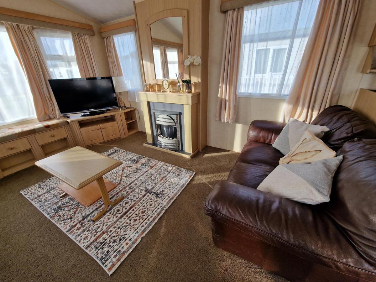 Villa Caravan In The Cotswolds Cirencester Exterior foto