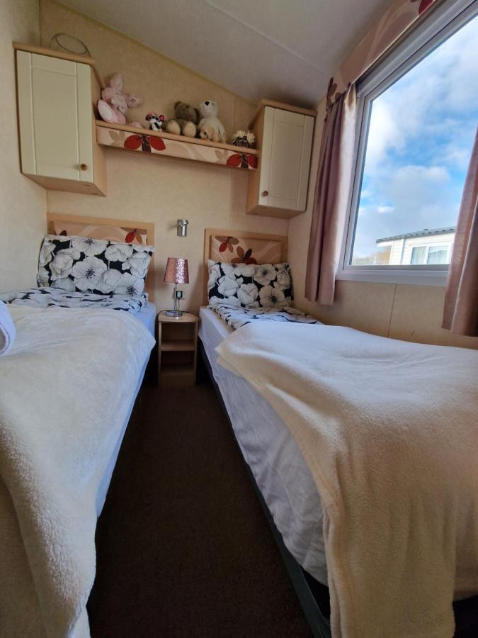 Villa Caravan In The Cotswolds Cirencester Exterior foto